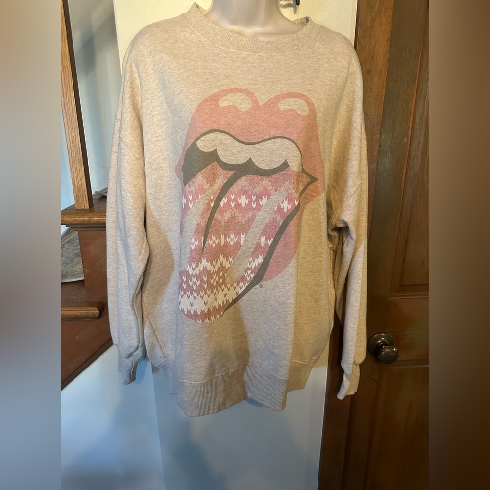 American Eagle Outfitters Rolling Stones Graphic Sweatshirt . Oversized fit XS